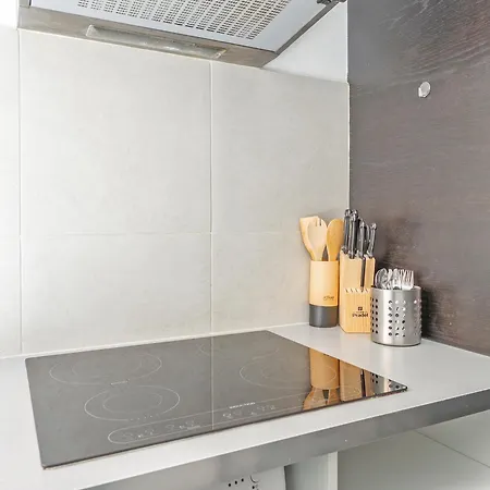 Lovely Flat Avenue Foche Apartamento *