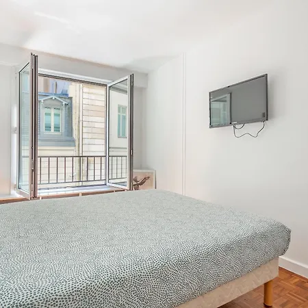 Lovely Flat Avenue Foche Apartamento