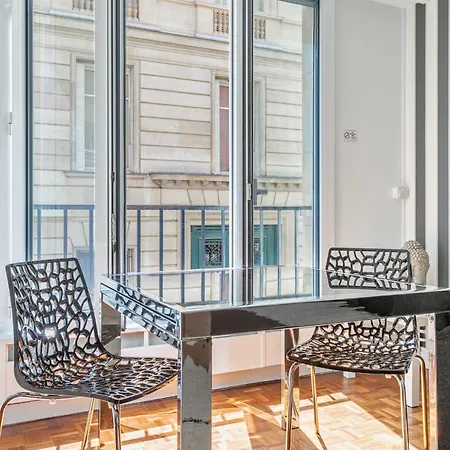 Lovely Flat Avenue Foche Apartamento